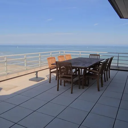 Scorpio Bi With Beautiful Sea Views