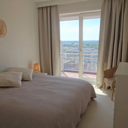 Scorpio Bi With Beautiful Sea Views Nieuwpoort